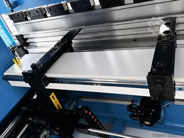 HYDRAULISCHE CNC-SERVO-ABKANTPRESSE 4 a. Metal Technics Polska MTP-3212 MTP 125X3200