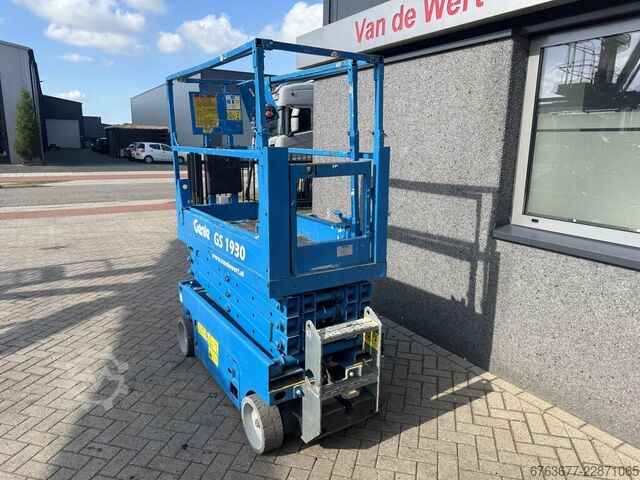 Genie GS-1932 Podnośnik nożycowy / Scissor Lift, wysokość robocza 8 m, elektryczny, rok produkcji 20 GENIE GS -1932 Schaarhoogwerker / Sciccor Lift 8M Werkhoogte elektrisch 2008
