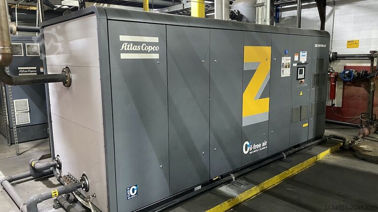 Krones-Linie completă de îmbuteliere 54.000 sticle/oră Krones 54.000 Bph Water bottling Line