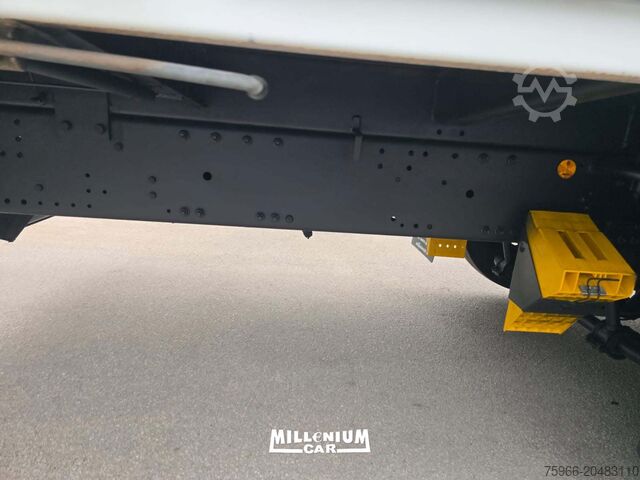 Truck with flatbed and tarpaulin Iveco STRALIS 360 CENTINATO 9,60 A/BASSA C/SCO