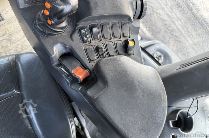 Trattore Challenger MT775E / LIKE NEW!