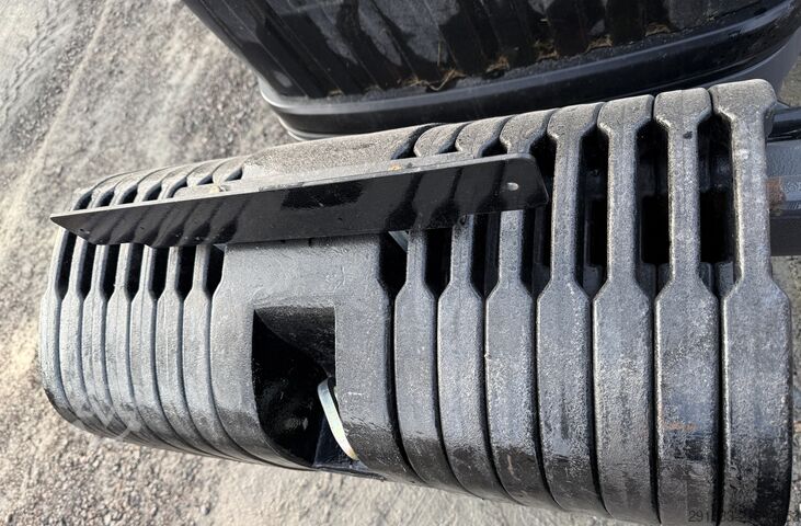 Trattore Challenger MT775E / LIKE NEW!