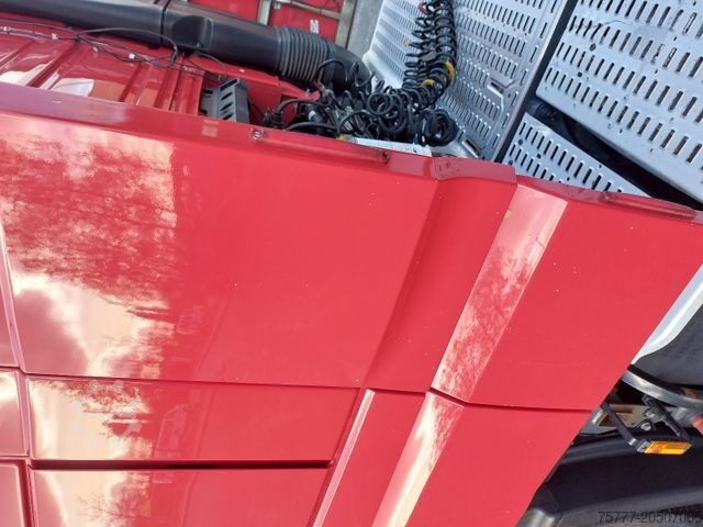 Ελκυστήρας μεγάλου όγκου DAF XF106-530 SSC-INTARDER-2 Tanks-NAVI