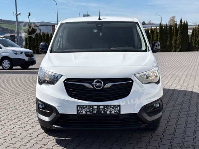 Dobozos furgon OPEL Combo E Cargo - e Edition 50Kwh 11kW Kamera AHK