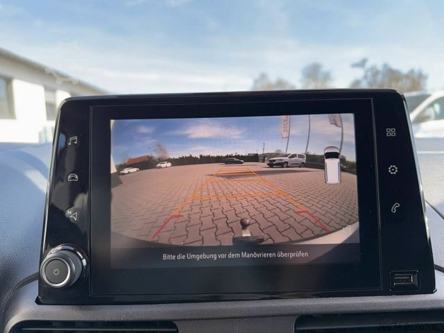 Dobozos furgon OPEL Combo E Cargo - e Edition 50Kwh 11kW Kamera AHK