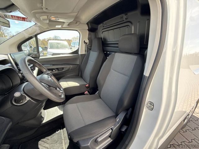 Dobozos furgon OPEL Combo E Cargo - e Edition 50Kwh 11kW Kamera AHK