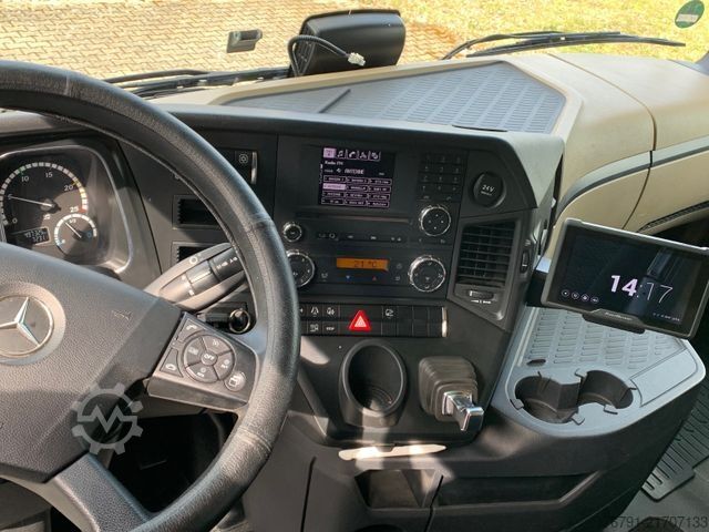 Standard nyergesvontató MERCEDES-BENZ Actros 1843 LS_ StreamSpace_ Retarder_ 2x Tank