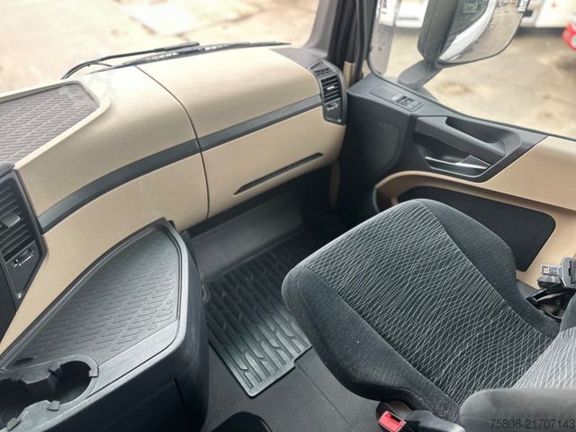 Nagy térfogatú nyergesvontató MERCEDES-BENZ Actros 1845 X-Low Retarder ACC Spur. As. HU 3x