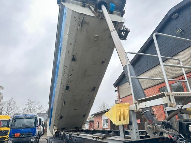 Billenős félpótkocsi LANGENDORF SKS-HS 24/30 Stahl 26m³ elektr Verdeck Lift