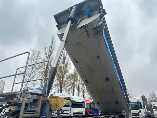 Billenős félpótkocsi LANGENDORF SKS-HS 24/30 Stahl 26m³ elektr Verdeck Lift