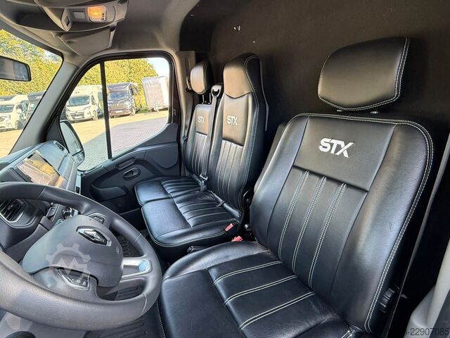 Kvægetransportør RENAULT Master STX 3 Sitzer  Haras / Hengste