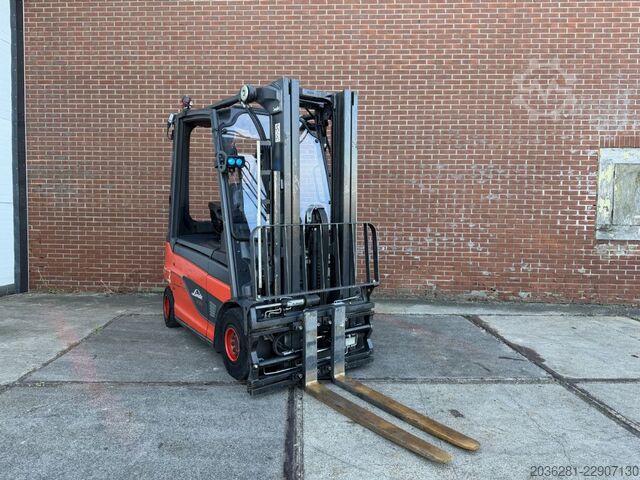 Electric 4-wheel forklift Linde E25-01