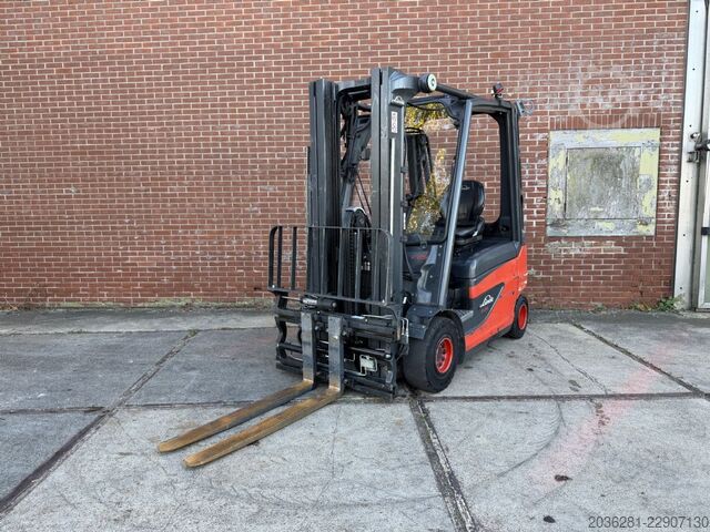 Electric 4-wheel forklift Linde E25-01