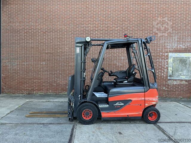 Electric 4-wheel forklift Linde E25-01