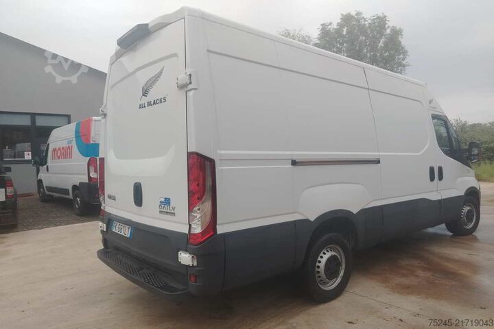 Skåpbil Iveco DAILY 35S 15 2.3 HDI PMTM