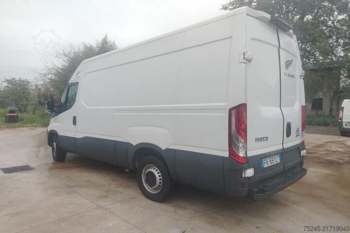 Skåpbil Iveco DAILY 35S 15 2.3 HDI PMTM