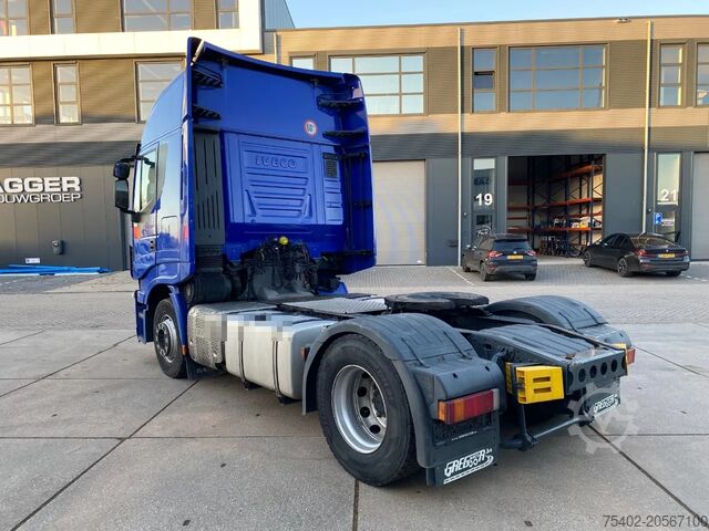 Standaard-SZM Iveco Stralis 460 / 2x Tank / Automatic
