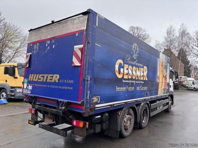 Camião de bebidas MAN TGS 26.400