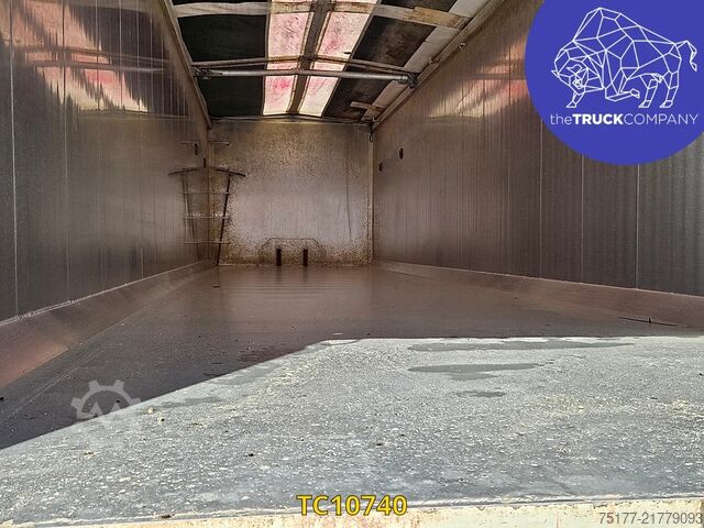 Ανατρεπόμενο φορτηγό Stas 