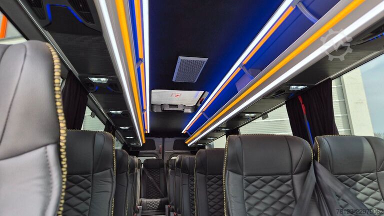 Kleinbus MERCEDES-BENZ 519  Allrad 4 x 4  20 / 23 Sitzer schnelle Liefe