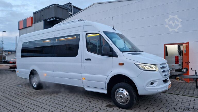 Kleinbus MERCEDES-BENZ 519  Allrad 4 x 4  20 / 23 Sitzer schnelle Liefe