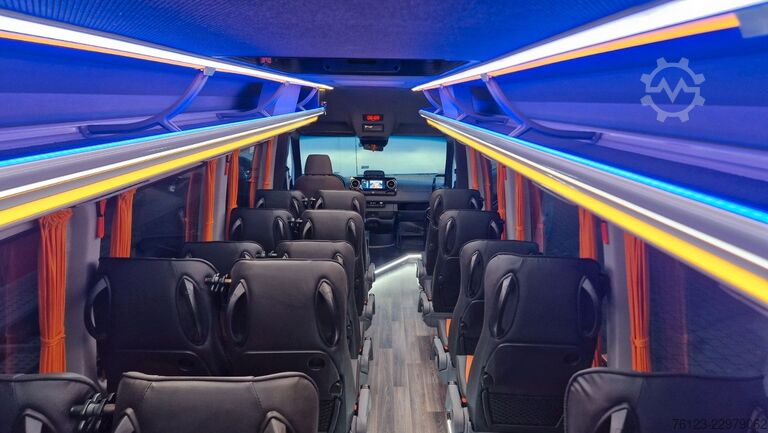 Kleinbus MERCEDES-BENZ 519  Allrad 4 x 4  20 / 23 Sitzer schnelle Liefe