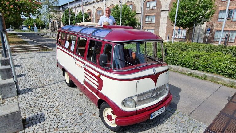 Minibusz MERCEDES-BENZ O 319 Samba Schiebedach Klima