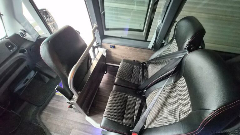 Minibus IVECO 2x Daily 70 Lagerfahrzeug Ferqui Sunrise 2,5 m B