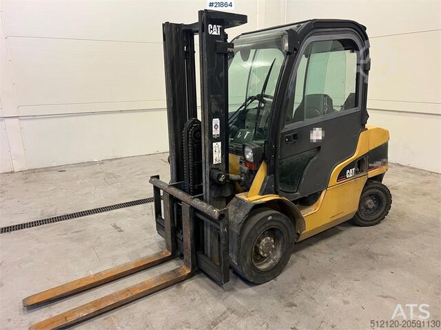 Empilhador CAT DP30N