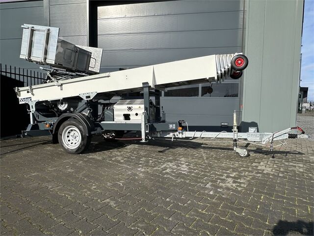 Ascenseur de chantier Böcker Avario HD 26, 2020, only 85 hours, like new!