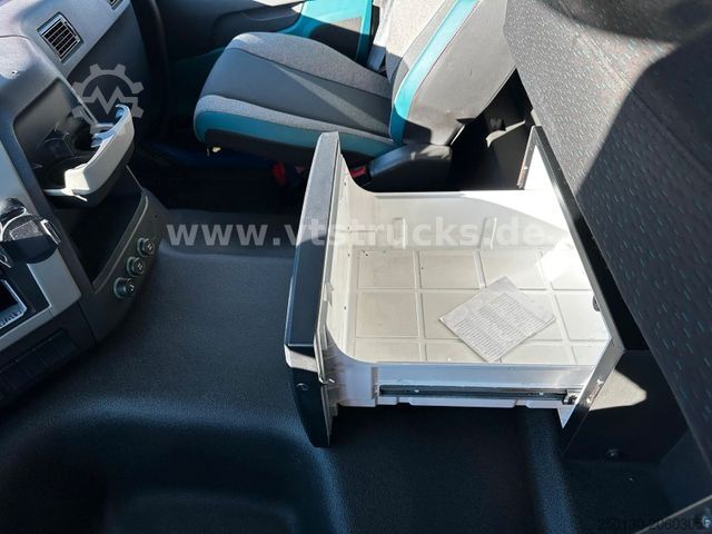 Standardní tahač VOLVO FM 380 4x2