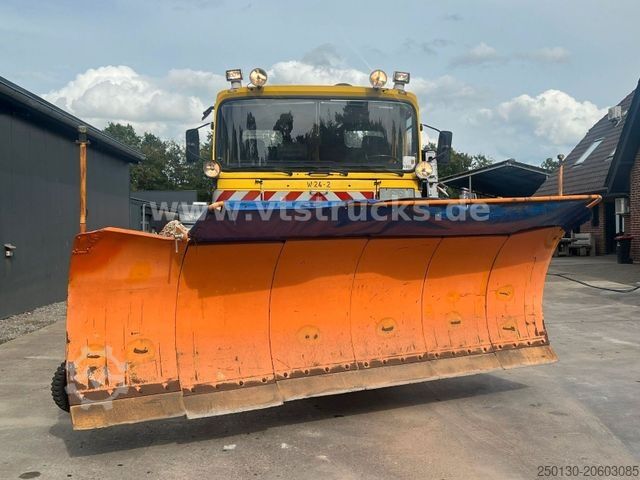 Cisternové vozidlo MAN F8 Winterdienst Räumschild