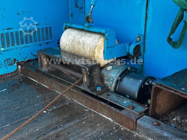 Furgón portacoches MERCEDES-BENZ 814 L 4x2 Auffahrrampen Seilwinde