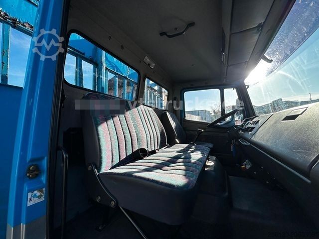 Furgón portacoches MERCEDES-BENZ 814 L 4x2 Auffahrrampen Seilwinde