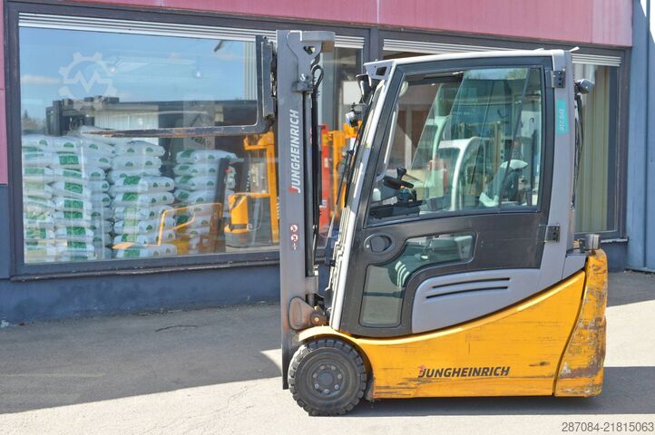 Motostivuitor Jungheinrich EFG 216