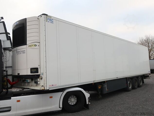 Semirremolque frigorífico Schmitz SKO 24 Liftachse P-Kasten Carrier Vector 1950