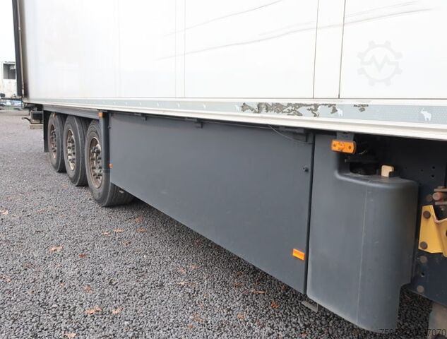 Ψυκτικός ημιρυμουλκούμενος Schmitz SKO 24 Liftachse P-Kasten Carrier Vector 1950