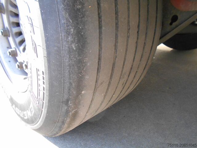 Tenteli yarı römork Kässbohrer MEGA