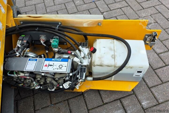 Ascensore a forbice Haulotte Optimum 8 Electric,Batteries(07-2025),7.77m Workin