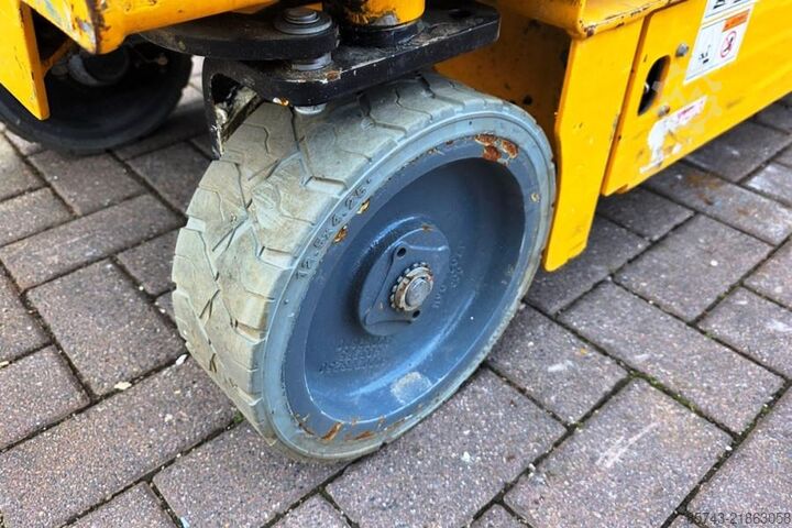 Ascensore a forbice Haulotte Optimum 8 Electric,Batteries(07-2025),7.77m Workin