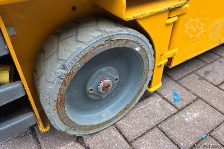 Ascensore a forbice Haulotte Optimum 8 Electric,Batteries(07-2025),7.77m Workin