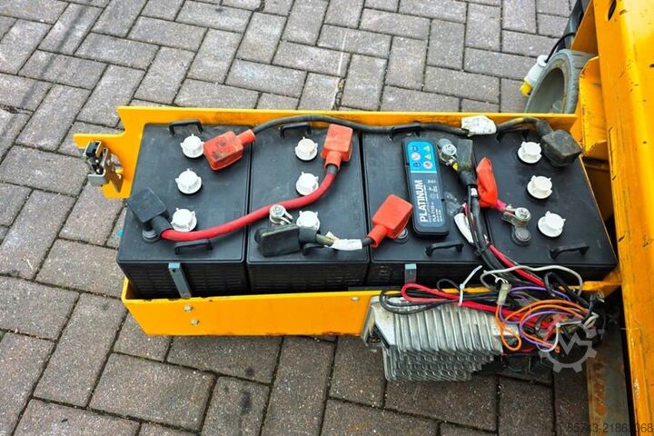Ascensore a forbice Haulotte Optimum 8 Electric, 7.77m Working Height, 230kg Ca