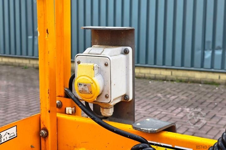 Ascensore a forbice Haulotte Optimum 8 Electric, 7.77m Working Height, 230kg Ca