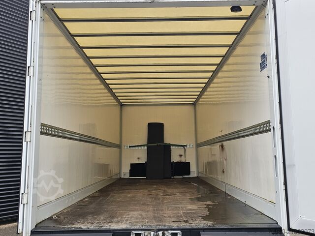 Kufr Iveco EURO-CARGO 160-220 / LES / SCHOOL / FAHRSCHULE
