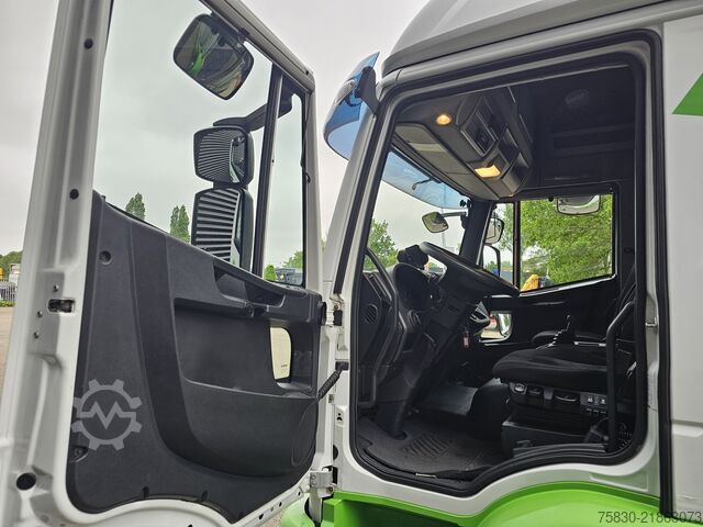 Kufr Iveco EURO-CARGO 160-220 / LES / SCHOOL / FAHRSCHULE