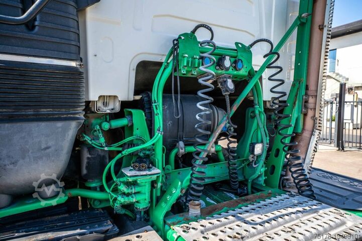 Standaard-SZM VOLVO FH 500 +KIPHYDR.