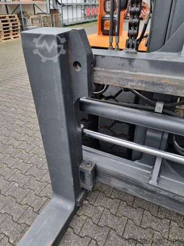 Front loader Kalmar DCE 120 - 12