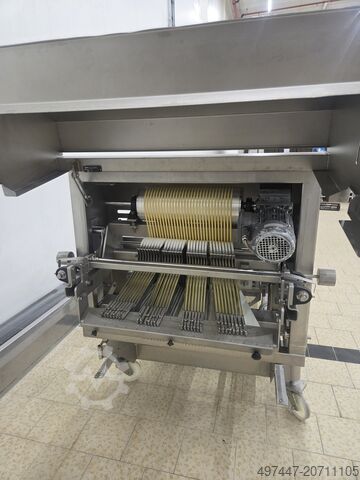 Stroj na tvarování a řezání s laminačním modulem Tromp Line Tromp lamineer machines Tromp