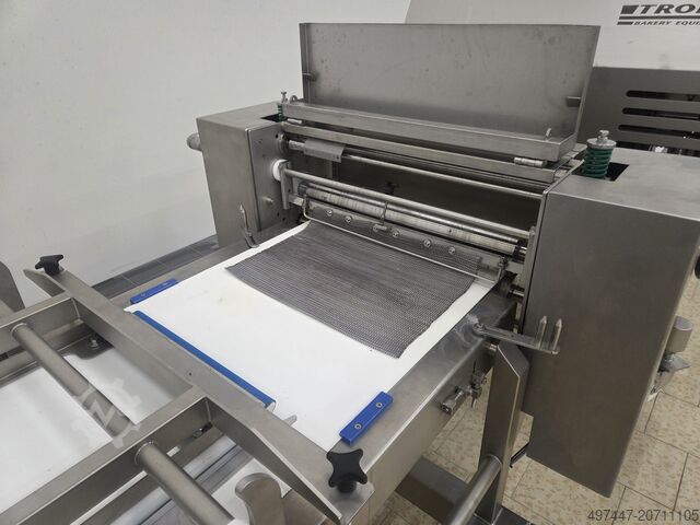 Stroj na tvarování a řezání s laminačním modulem Tromp Line Tromp lamineer machines Tromp