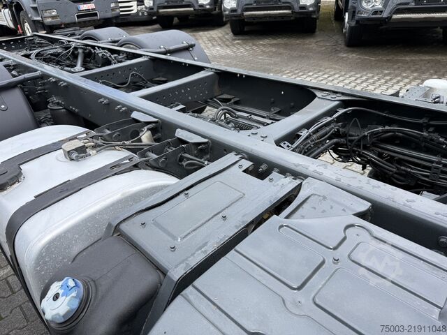 Telaio camion Volvo FM 330 6X2*4